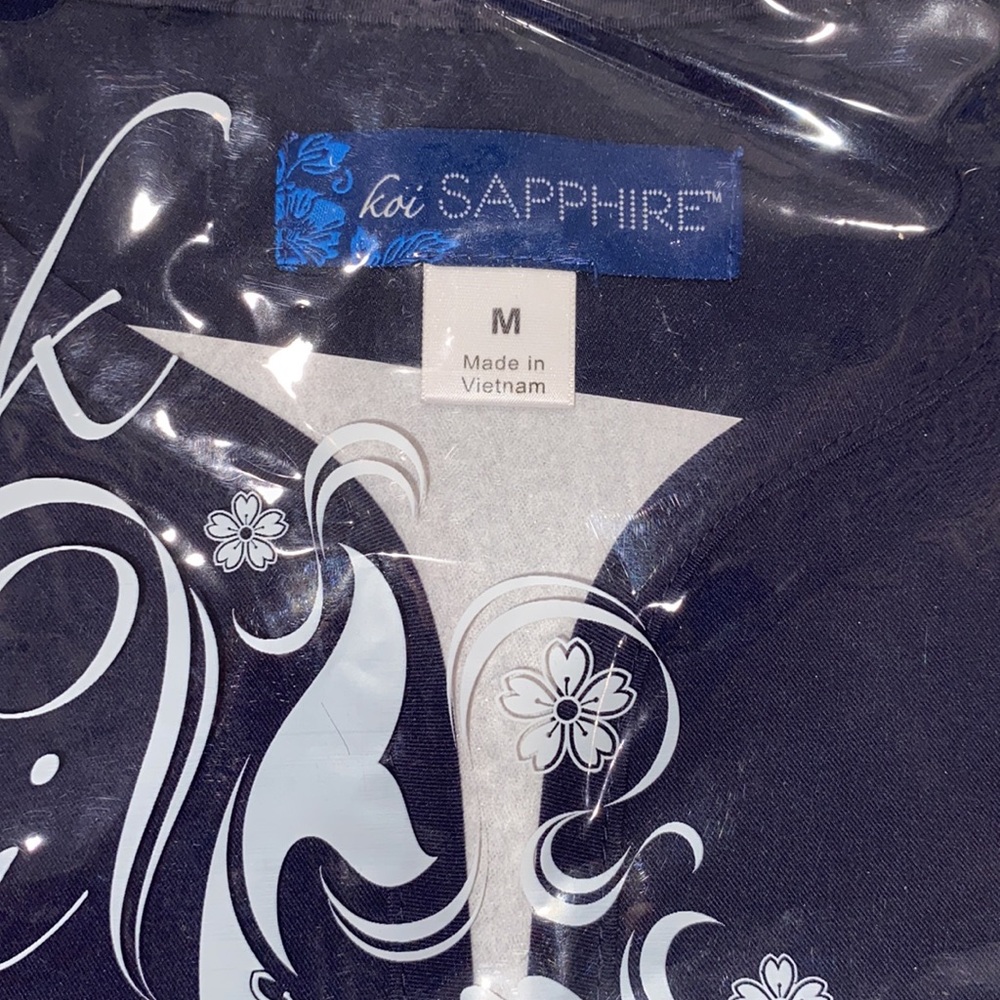 Koi Sapphire Mara Scrub Top - Picture 5 of 6